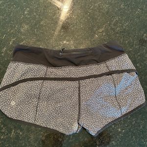 Lulu Lemon Speed Short size 6